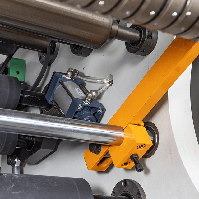 Machine de découpe et de rembobinage de film de contrôle PLC 2022 en 400 m/min